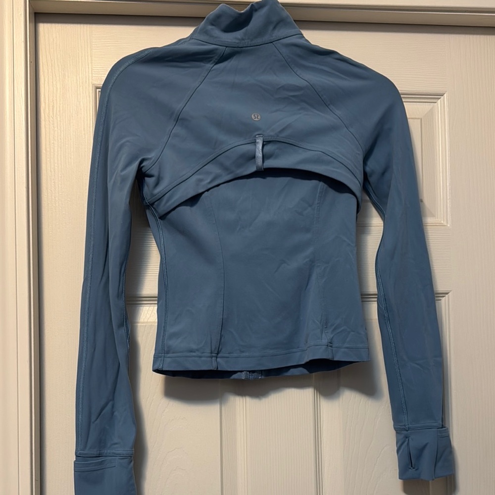 Women's Sleek Blue Lululemon Define Jacket - Picture 2 of 5